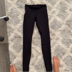 Lululemon black wunder under leggings